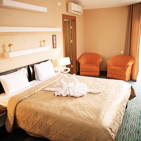 Austin Hotel Баку Екстериор снимка