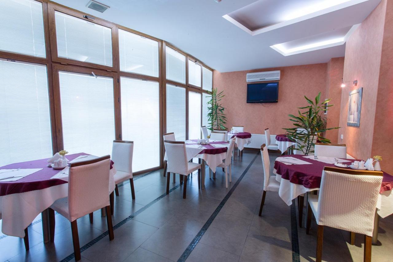 Austin Hotel Баку Екстериор снимка