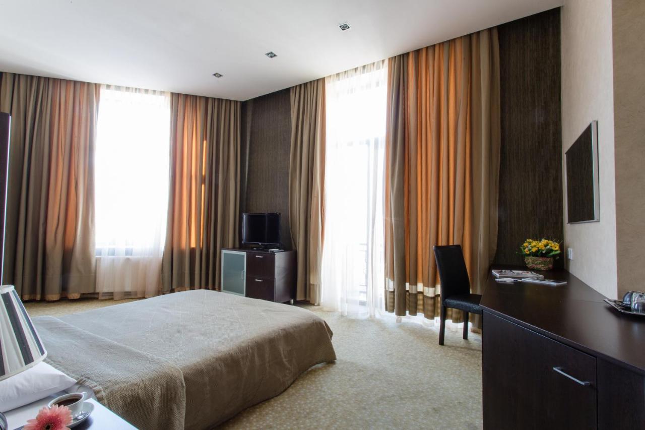 Austin Hotel Баку Екстериор снимка