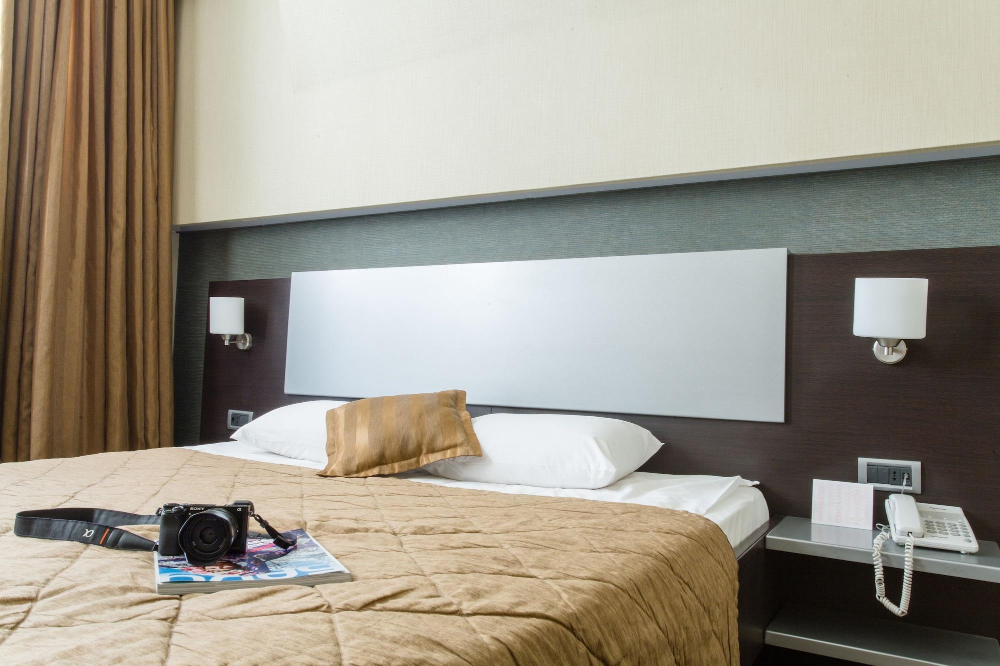 Austin Hotel Баку Екстериор снимка